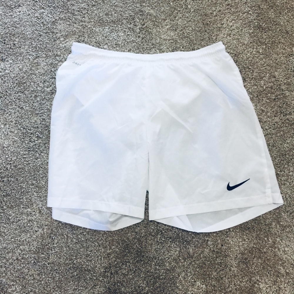 White Dri-Fit Nike Shorts Size Medium